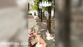 E Gái Xinh Loli mình dây, Lên đà lạt vạch vú, Bú liếm cu Public cực kỳ nóng