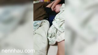 Lỡ móc con em họ mạnh quá nó khóc luôn cực ngon