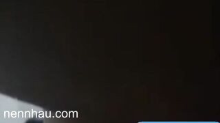 Em gái vú căng tròn cưỡi ngựa làm nước tuôn lênh láng. nóng bỏng