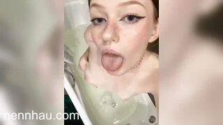 Siêu ngon Em Tây xinh vú bự bím non cực phẩm show hàng xoa xà bông lên vú trg nhà tắm