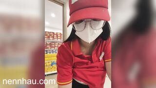Đỉnh của chóp Siêu Thị WinMart bé nhân viên lồn nhiều nước vừa làm vừa bán quạt - phần 39 2
