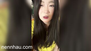 Siêu nứng Gái xinh chubby mông to lồn múp lắm lông khoe hàng dâm đãng