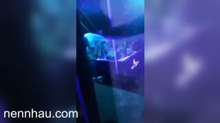 Cực kỳ hot Full clip bú lồn địt e KTV đg hot trg quán,bằng chứng cho vc đi KTV có đc đụ k nhé #1