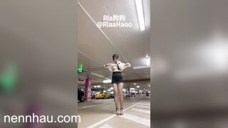Siêu phẩm E thư kí dâm vừa tan ca là lộ ngay bản chất slave xún hầm để xe để quay clip móc lồn