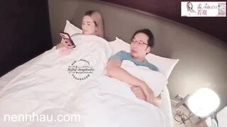 Sinh nhật của vợ dâm nên rủ thêm mấy thằng bạn về cho vợ thổi nến tập thể mới nhất hôm nay