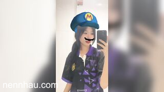 Siêu nứng Tuổi nhỏ nhưng lồn em nó không như vậy