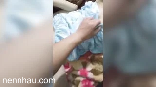 Cực hot Lén lút sờ mó nhỏ em họ rồi thịt luôn em nó