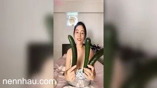 Cực đỉnh Chị gái tự sướng cùng mấy quả hàng cực khủng