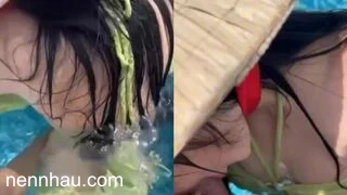 Rủ cô bạn thân đi bơi đè đụ em tại hồ bơi cực đỉnh
