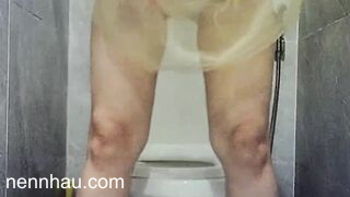 Siêu phẩm Lén wc không lông
