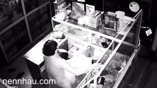 Đụ từ trong phòng ra tới quầy thuốccc siêu hot