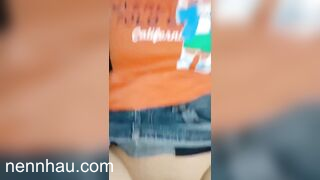 Mới nhất Bà chị dâu mỗi lần ông anh ra ngoài đều ngồi gợi dục gã đụ em chồng như vậy.