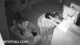 Check camera thấy em họ vào đụ vợ mình cực kỳ nóng