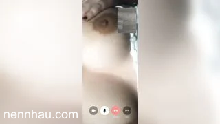 Cực phẩm Video call nhỏ em họ show vú cho xem
