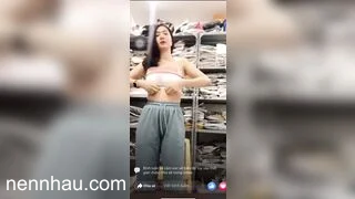 Nóng bỏng các em LIVESTREAM hàng như này nhiều người xem lắm - phần 1