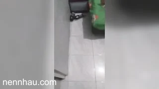 Em gái 2k9 còn say giấc đã bị anh họ dí cặc vào mồm bắt bú rồi đụ. chất lượng cao