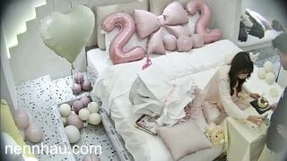 Kỉ niệm 22 tuổi của em nó một đêm thác loạn dâm đãng kích thích xem ngay