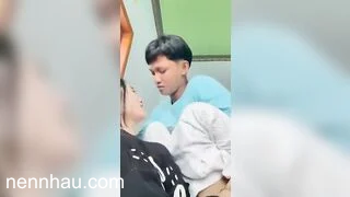 Lộ clip Cuộc sống của em trai 2k10 đầy viên được chị họ cho đụ mỗi ngày khi nứng.