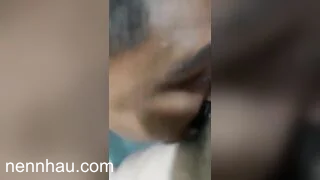 THANH NIÊN BỊ MẸ KẾ TRÓI TAY VÀ ĐÁI VÀO MỒM cực kỳ nóng
