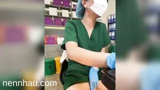 Siêu ngon Em y tá dâm nứng lồn thủ dâm thì bị chị đồng nghiệp phát hiện