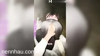 Dẫn em ra public bị phát hiện xong cho địt chung luôn đỉnh của đỉnh