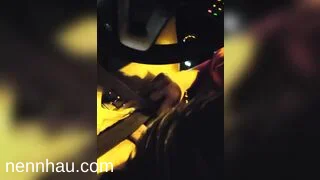 vừa lái xe vừa được em ghệ dâm bú cu phê tận óc xem ngay