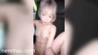 Public các tư thế trên xe ô tô kính trong suốt không thể bỏ lỡ