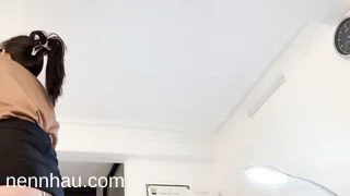 Tuyệt đỉnh Mấy em nhân viên quán spa mông to khoe hàng trên live dâm đãng