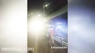 Siêu ngon Tổng hợp clip em gái xinh thích khoả thân chỗ đông người
