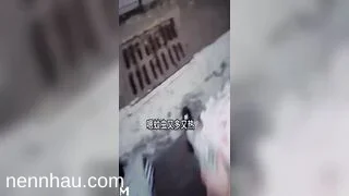 Full HD Dì nhờ đưa em họ đi học về đưa vào công viên bắt làm một nháy