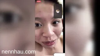 Chatsex với em ny mặt hơi nhiều mụn nhưng dâm cực kỳ chất lượng