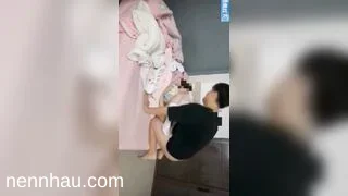 Cực kỳ hot Em gái dễ thương bị anh họ dụ loạn luân giấu bố mẹ