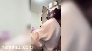 Cô gái trẻ này đẹp đến kinh ngạc! Cô ấy sở hữu những kỹ thuật quan hệ tình dục bằng m đỉnh của đỉnh
