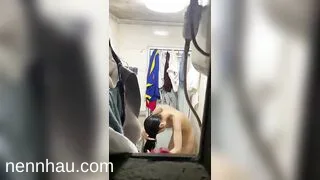 Đỉnh của đỉnh Quay lén em gái hàng xóm tắm bé nó 17+ thôi đó