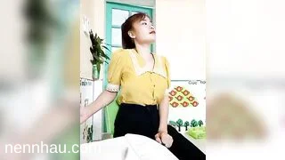 “Hạnh Giáo viên mầm non để máy rung trong lồn mà vẫn đi làm được nứng Vl” hot nhất