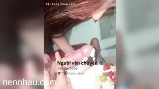 Lộ clip Sinh nhật thằng cháu họ 17 tuổi dì út tặng món quà đặt biệt bú cu cho nó và cho nó đụ