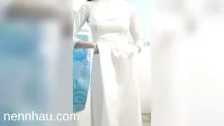 Học sinh 2k10 cởi bỏ chiếc áo dài đỉnh của chóp