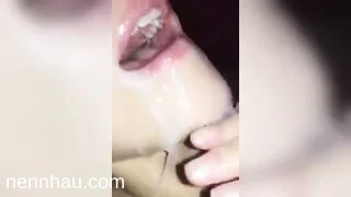 Bắn tinh đầy mồm em rau dâm đãng đầy mồm cực kỳ chất lượng