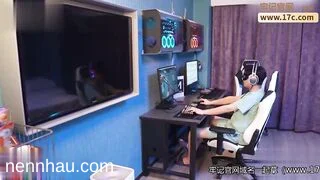 Muốn đc dạy chơi game thì phải bú cu đưa lồn cho e họ đụ sướng cặc r mới dạy cho nóng bỏng