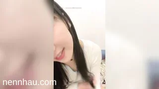 Gái Xinh Lồn Rậm Lông Live Thủ Dâm Bằng Bắp Ngô Sướng Rên Rỉ cực hot