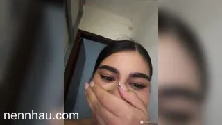Lộ clip Chủ shop quần áo dâm vú to mông bự lồn múp cưỡi cu giả dâm đ
